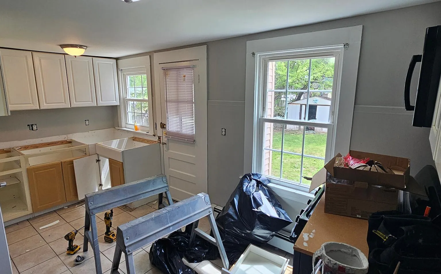 4 bed, 922 sqft, $2,750 — Photo 2