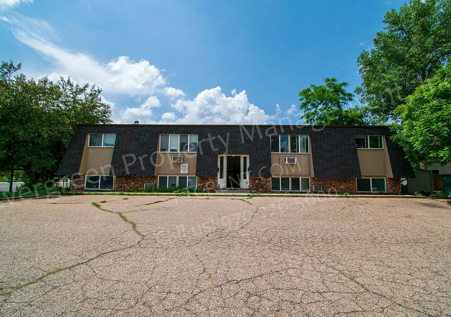 1931 Ross Ct — Photo 3