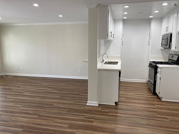 4th image of 2475 Corinth Ave APT 114