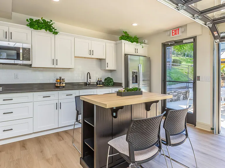 Brighton Valley Apts — Photo 84