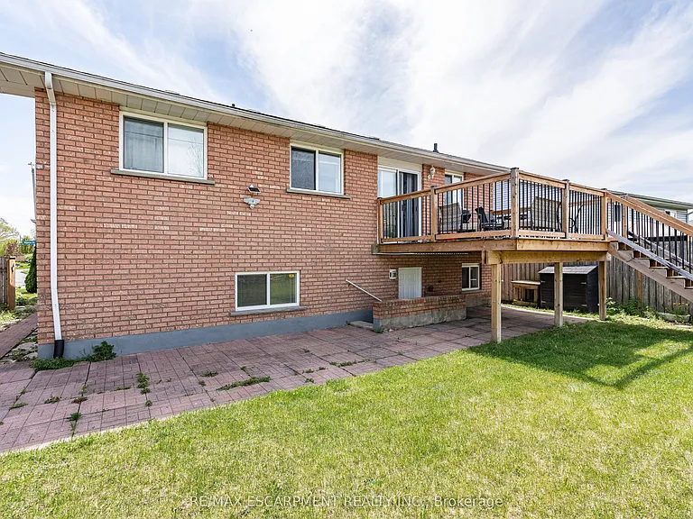 7669 Alpine Dr #LOWER — Photo 2
