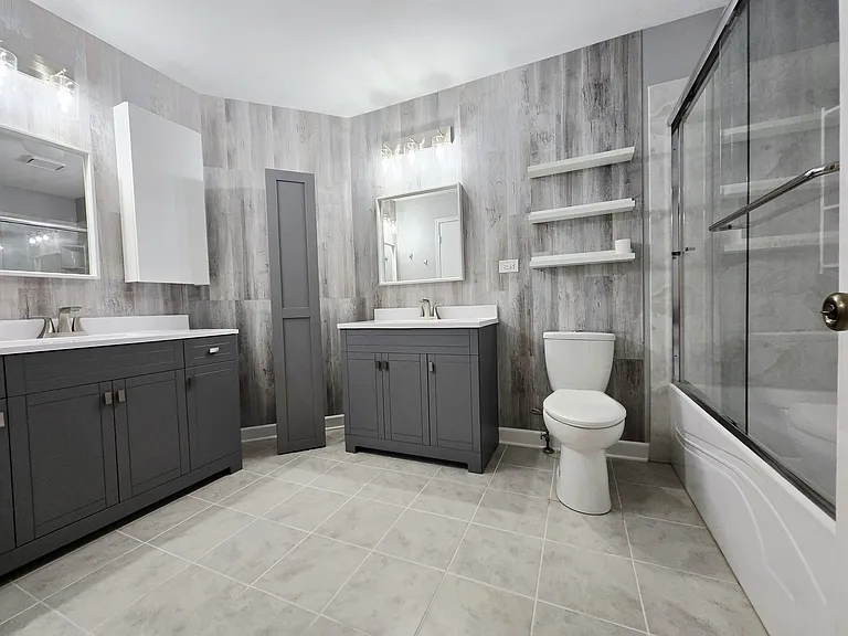 126 Hampton Ave — Photo 21