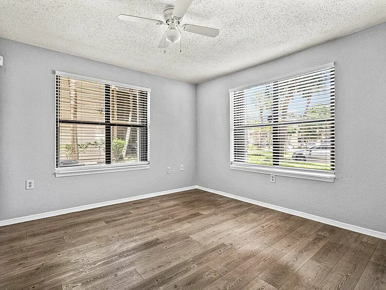 2305 N Congress Ave #18 — Photo 11