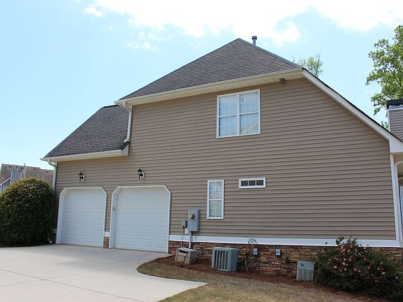4th image of 126 Camilla Dr
