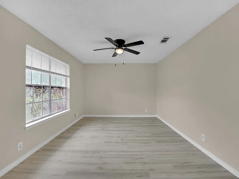 4351 Sun Gate St — Photo 5