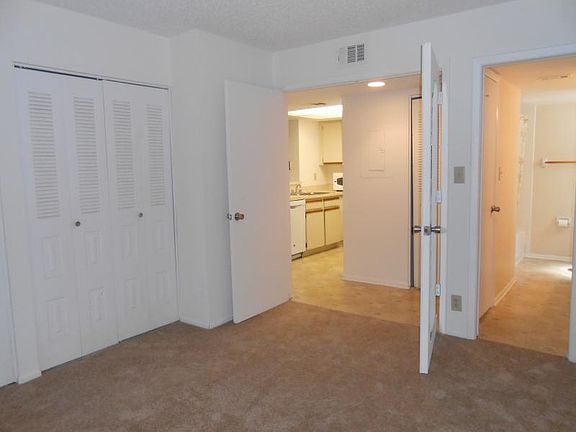 3rd image of 19505 Quesada Ave #A