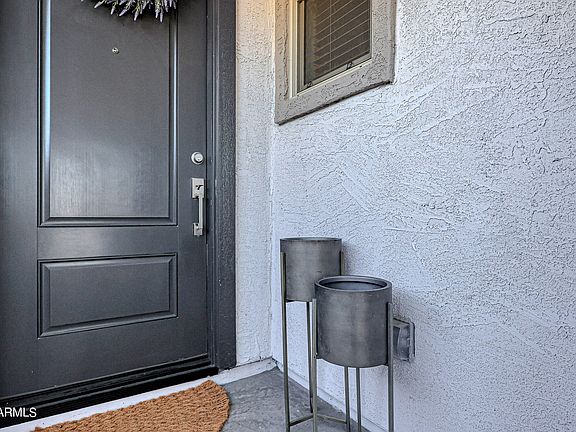 3rd image of 1617 W LA MIRADA Drive