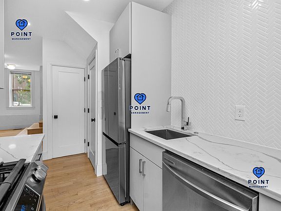 2nd image of 86 Chelsea St