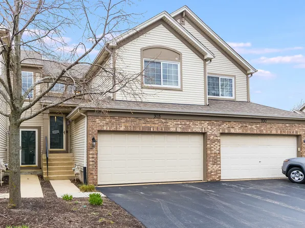 928 Parkhill Cir, Aurora, IL 60502