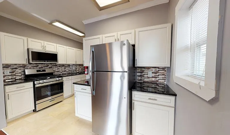 315 S Beech St #6 — Photo 4