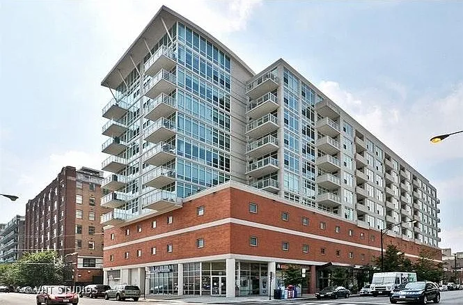 2 bed, 1000 sqft, $3,200 — Photo 1
