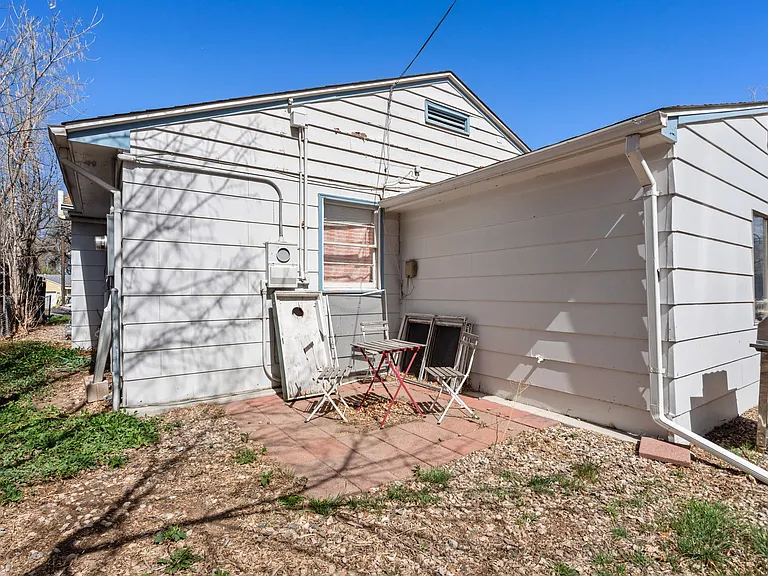 821 W Mulberry St — Photo 24