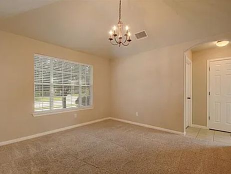4th image of 805 Meadow Bluff Ct