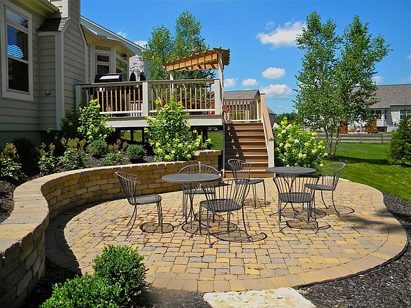 Second level of Deck Pavers Patio