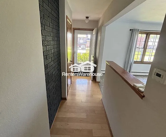 811 Myrtle St — Photo 8