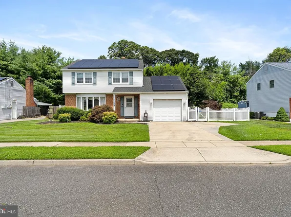 327 Lincoln Ave, Beverly, NJ 08010