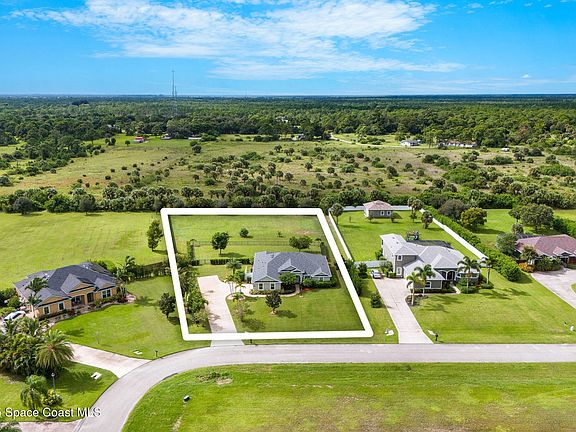 3rd image of 4009 Gardenwood Cir