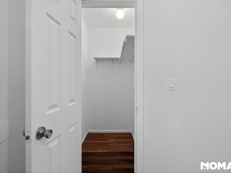 7705 Babcock Ave — Photo 6