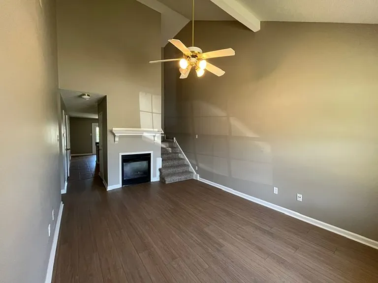 1608 Joy Blvd — Photo 2
