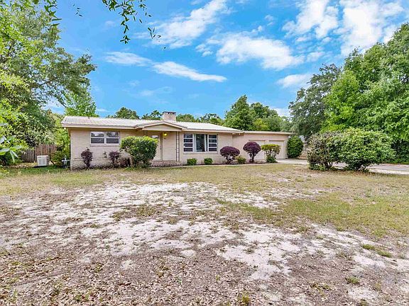 2nd image of 621 Parker Cir