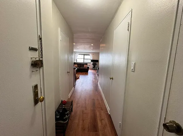 94-10 59th Avenue image 19 of 24