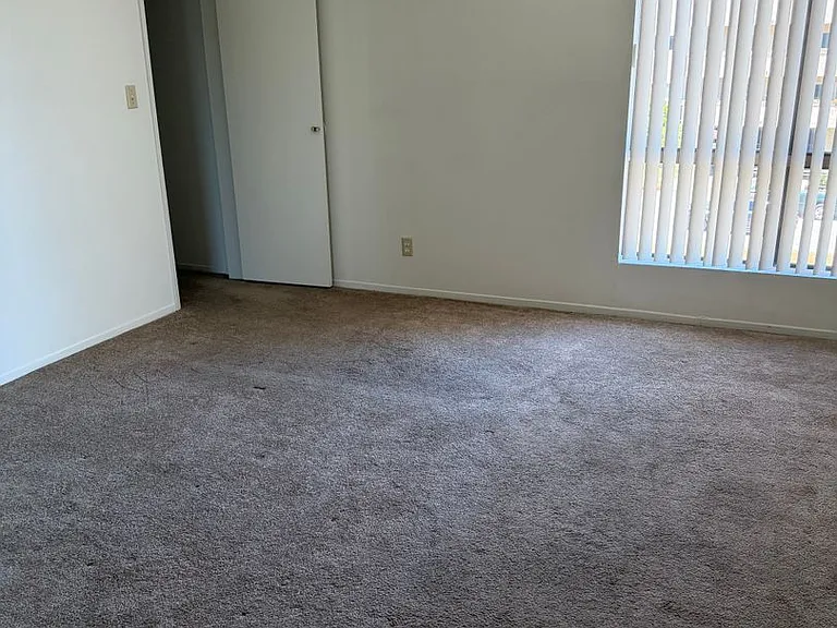 054 - Madre Del Mar Apartments — Photo 10