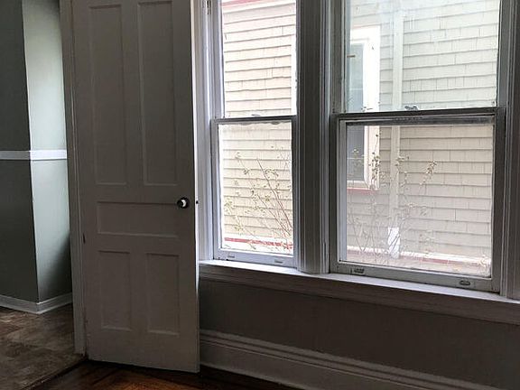 3rd image of 285 Auburn Ave Unit 1