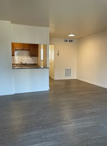 444 S Ashland Ave Photo 1