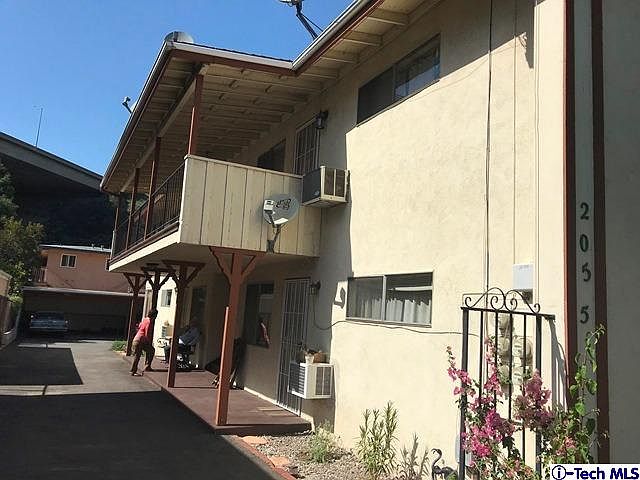 2nd image of 2055 Eleanore Dr
