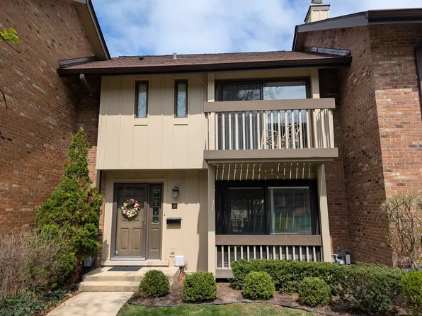 (undisclosed Address), Willowbrook, IL 60527