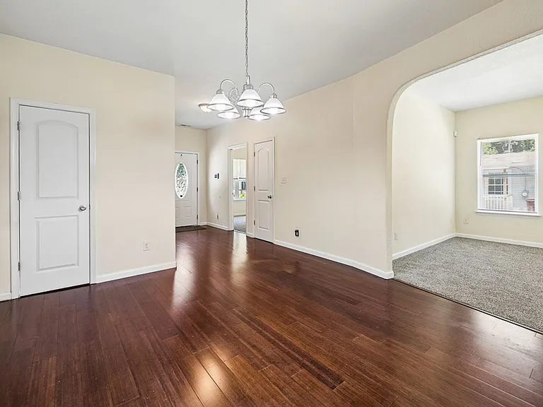 5003 Clifton St — Photo 7