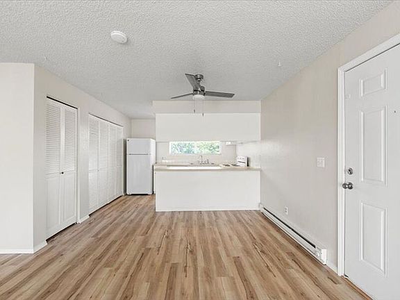 3rd image of 1911 Hoxie Ave APT C