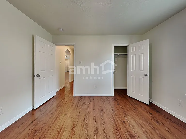 12006 Jillian Crossing Dr — Photo 15