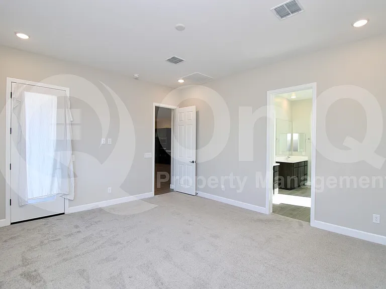 44626 N 44th Ave — Photo 11