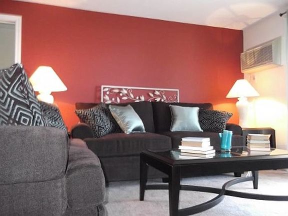 Spacious living room