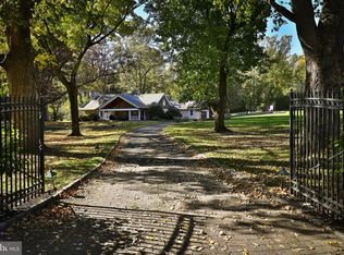 3010 Oakridge Farm Rd, Huntingdon Valley, PA 19006