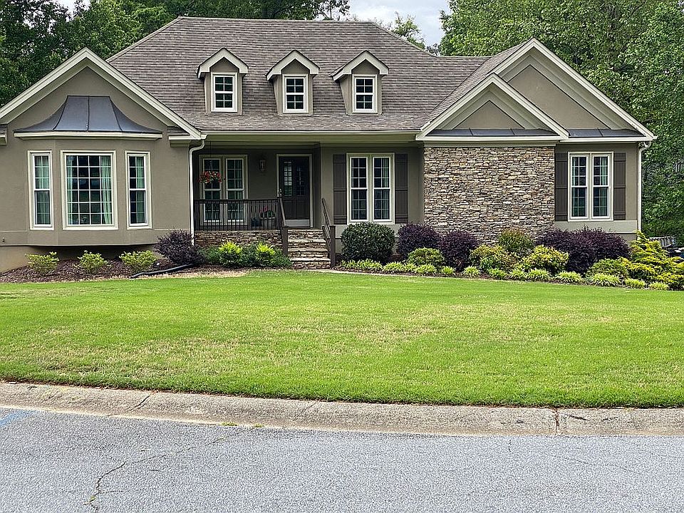 1st image of 3240 Mary Dr