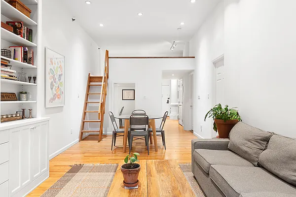 Sold by Compass | media 2