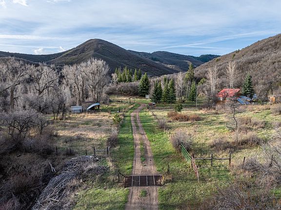 4th image of 22991 Divide Creek Rd