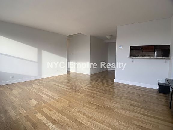 4th image of 23 Greenwich Ave #15A