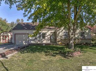 7322 Pinkney St, Omaha, NE 68134