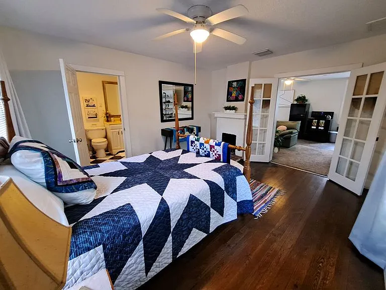 206 E Howry Ave #A — Photo 13