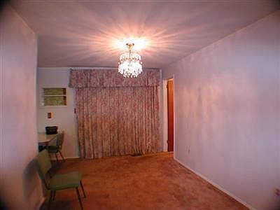 5th image of 320 Winnimac Ave