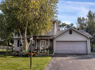 4700 Southhampton Dr, Island Lake, IL 60042