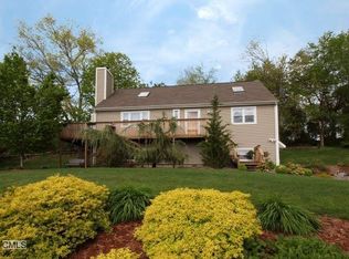 167 Village Dr, Shelton, CT 06484