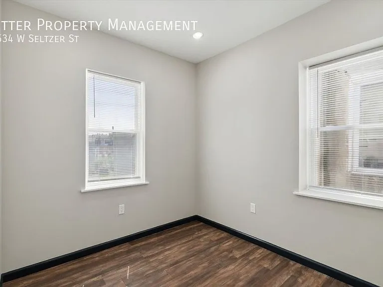 2634 W Seltzer St — Photo 14