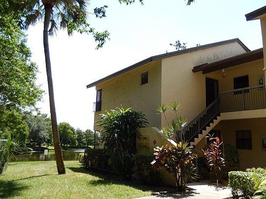 Front - 1st floor unit