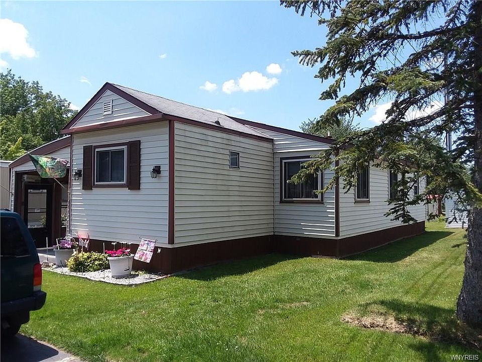 2nd image of 101 Jenny Ln