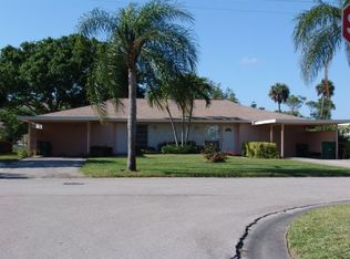 585 Palm View Dr, Naples, FL 34110