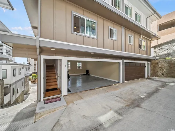 1060 Spencer St #F, Honolulu, HI 96822